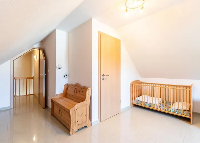 Daire Rosenweg 16 4 *